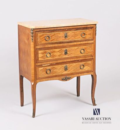 null Chest of drawers in veneer wood with diamond decoration inlaid in net frames,...