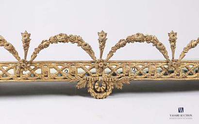 null Oblong shaped bed frame in openwork brass decorated with a frieze of interlacing...