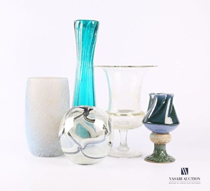 null Set of four glass vases comprising a truncated cone-shaped vase made of opalescent...