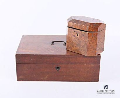 null Box made of veneer inlaid in sheet in net frames, it opens with a hinged lid...