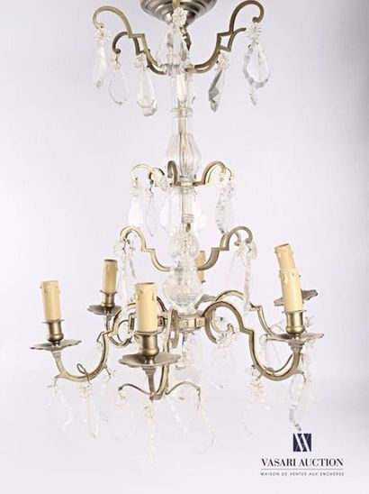 null Metal cage chandelier with six light
arms (wear and tear)
High. : 58 cm - Diam....