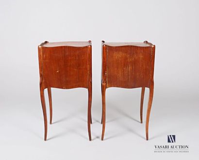 null Pair of bedside tables in natural wood and veneer with inlaid leaf decoration...