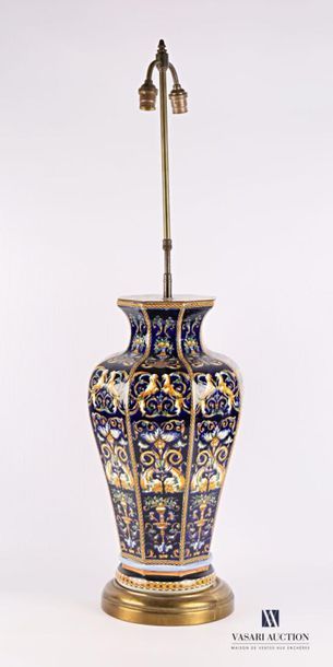 null GIEN
Earthenware lamp base in the form of a baluster with cut-off sides and...