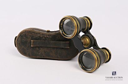 null Opera glasses in black lacquered metal, bronze and brass. In its case
(leather...