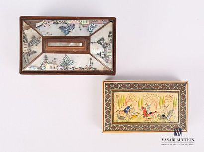 null Lot including two wooden boxes, one inlaid with a decoration of star seedlings,...