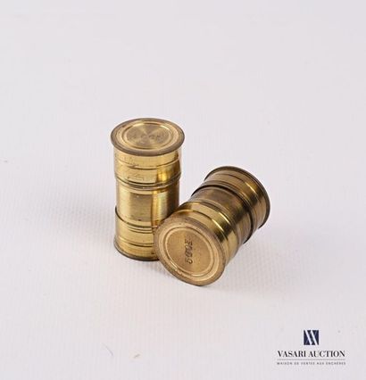null Two tubular brass parts boxes simulating cartridges, lids engraved 500 f
High....
