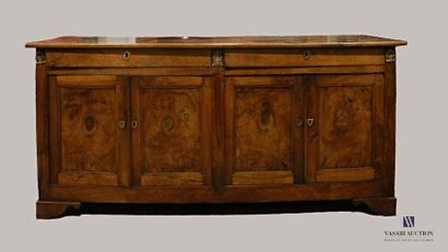 null Natural wood sideboard, it opens on the front with two drawers in the belt alternating...