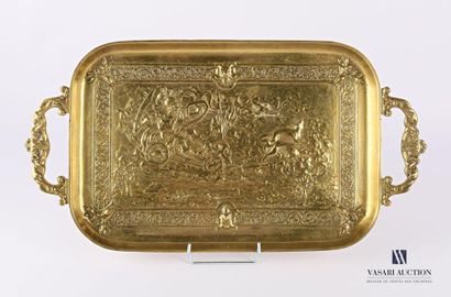 null Plateau de forme rectangulaire à deux anses en bronze doré à décor d'un centurion...