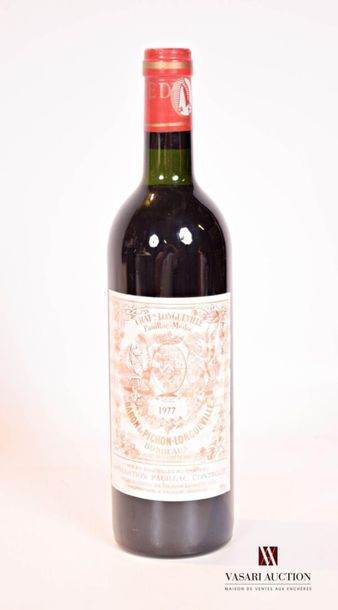 null 1 bottleChâteau PICHON LONGUEVILLEPauillac GCC1977Et
. a little stained. N:...