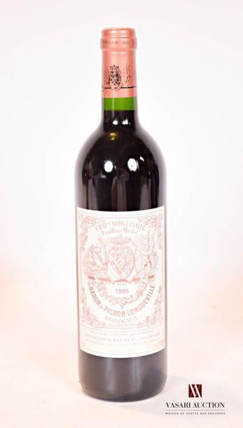 null 1 bottleChâteau PICHON LONGUEVILLEPauillac GCC1995Et
. a little stained at the...