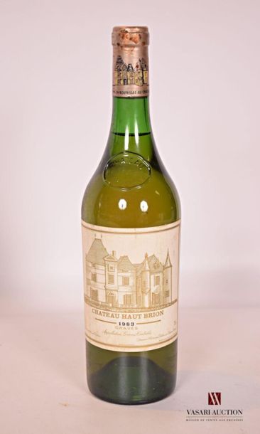 null 1 bouteille	Château HAUT BRION	Graves blanc	1983
		Et. fanée et un peu tachée....