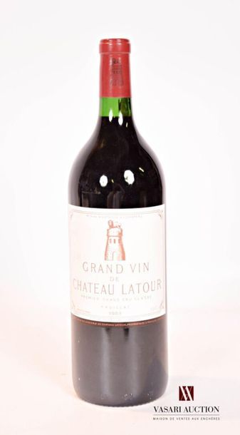 null 1 magnum	Château LATOUR	Pauillac 1er GCc	1983
	Et. un peu tachée. N : mi/bas...