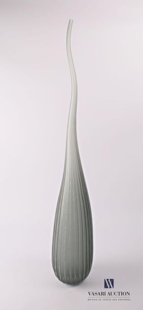 null SALVIATI
Vase soliflore modèle Aria en verre de couleur gris sablé de forme...