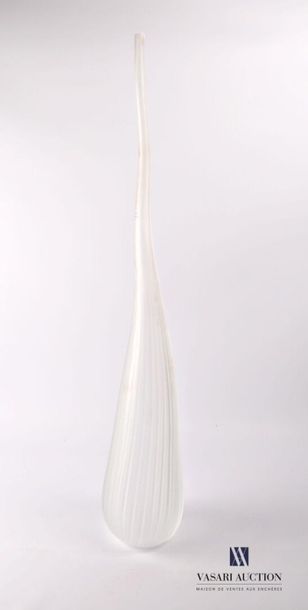 null SALVIATI
Vase soliflore modèle Aria en verre de couleur sablé de forme piriforme...