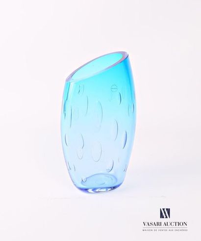 null SALVIATI
Vase de forme ovoïde en verre teinté bleu agrémenté de bulles ovales,...