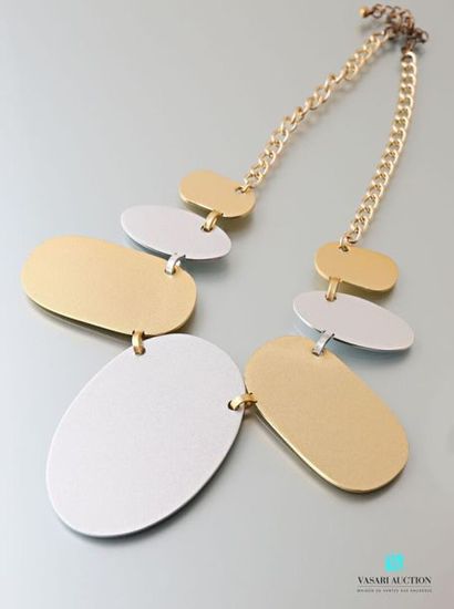 null Necklace in gold and silver plated metal with pebbles 
Length: 48 cm 