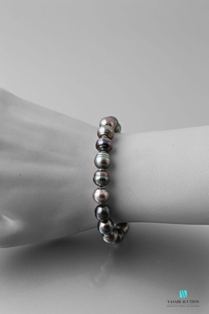 null Bracelet on elastic cord decorated with Tahitian pearls 