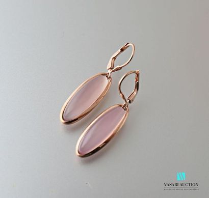 null Pair of ear pendants in vermeil set with quartz in oval cabochon.
High. : 3...