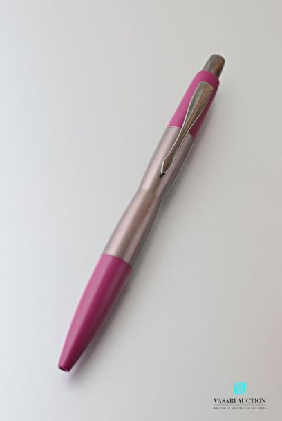 null PARKER 
Pen in mauve lacquered metal 