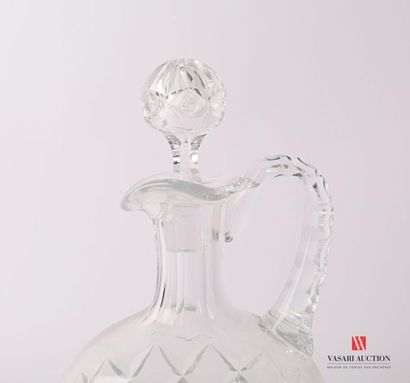 null SAINT-LOUIS
Crystal decanter, the flattened body with cut decoration of crosses...