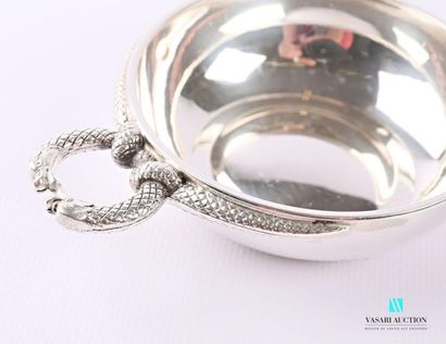 null Taste wine in plain silver, the ase showing two fishes facing each other.
Diameter...