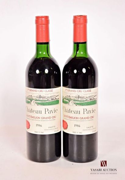 null 2 bouteilles	Château PAVIE	St Emilion 1er GCC	1986
	Et. impeccables. N : haut...