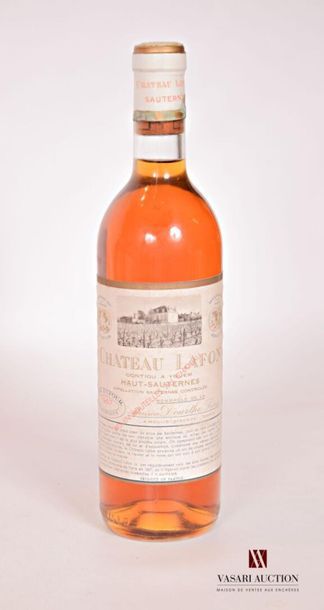 null 1 bouteille	Château LAFON	Haut Sauternes	1967
	Contigu à Yquem. Et. un peu tachée....