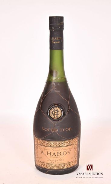 null 1 bouteille	Très ancienne Grande Champagne Cognac A. HARDY " Noces d'Or"		
	70...