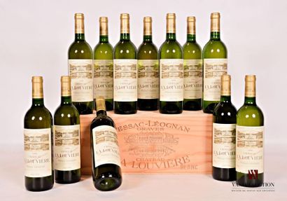 null 12 bouteilles	Château LA LOUVIÈRE	Graves blanc	1999
	Et. impeccables. N : mi...