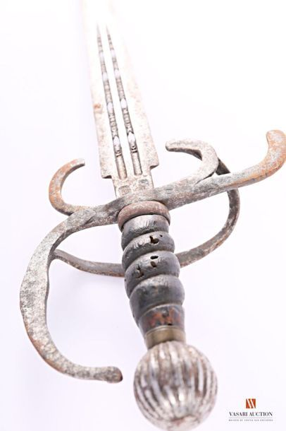 null Sword with metal hilt, quillon and flat main limb, spherical pommel with embossed...