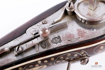 null Pistolet à rouet, belle platine porteuse de deux poinçons de Nuremberg fin XVIème...