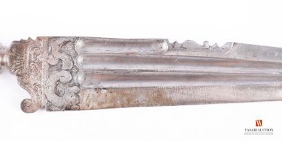 null Genoese dagger, beautifully worked blade with three gutters, heel decorated...