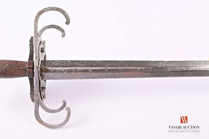 null Sword, 95 cm straight blade, double-edged and flattened in the middle, gutter...