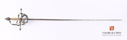 null Sword/rapier, straight blade of 121 cm, double-edged and ricasso-punched (illegible),...