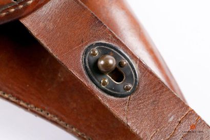 null Étui de revolver 1892, cuir fauve, complet avec baudrier et dragonne pour le...