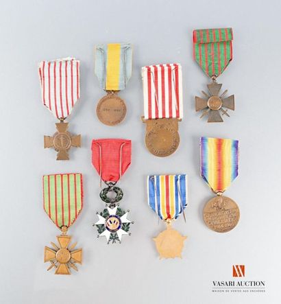 null Ordres et décorations: Ordre de la Légion d'Honneur, étoile de chevalier, Croix...