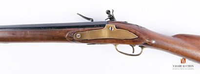 null Rifle of regulation type, flint lock of 140 mm, barrel of 100,5 cm, with sides...