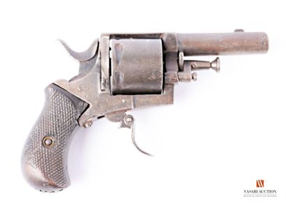 null Revolver British Bulldog , fabrication liégeoise, calibre 320, canon rayé, chargement...