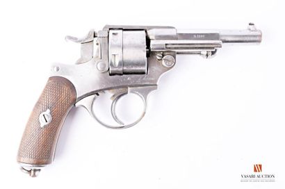 null Revolver réglementaire modèle 1873, calibre 11 mm, rayures bien présentes, marqué...