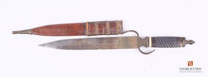 null Belt dagger with straight blade and countered cruise, wooden handle and bone...