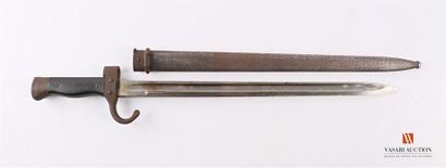 null Baïonnette BERTHIER modèle 1892, lame de 40 cm, croisière avec quillon matriculé,...