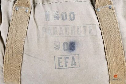 null Parachute dorsal de pilote de la Luftwaffe, « Rückenfallschirm », dossier en...