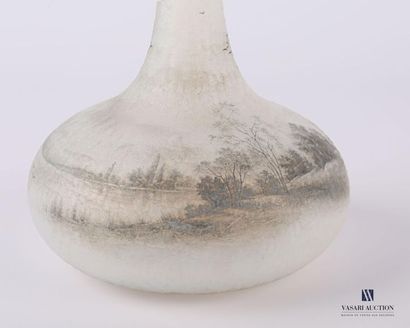 null DAUM - Nancy
Soliflore vase in frosted glass with grisalle decoration of a lake...