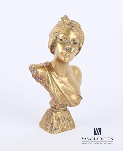 null VILLANIS Emmanuel (1858-1914), d'après
Buste d'Ida
Bronze doré
Signé au dos,...