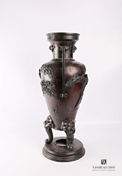 null JAPAN
Important bronze vase with a rotating decoration on the belly of birds...