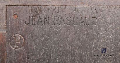 null PASCAUD Jean (1903-1996)
An important string with curved body, sheathed in shagreen...