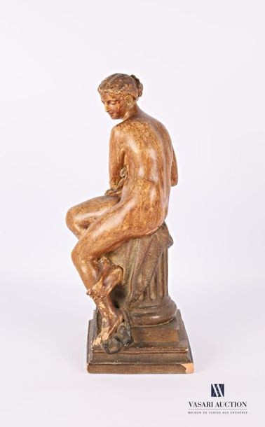 null CODINA Y LANGLIN Victoriano (1844-1911)
Woman getting out of the bath
Terracotta
Signed
(accidents...