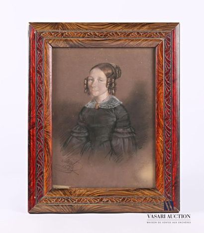 null LAURET Emmanuel-Joseph (1809-1882)
Portrait of a young girl
Mixed technique
Signed...