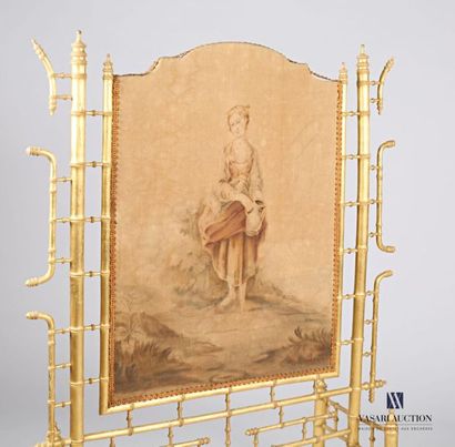 null Moulded wooden mantel screen in imitation of bamboo and gilded, it presents...