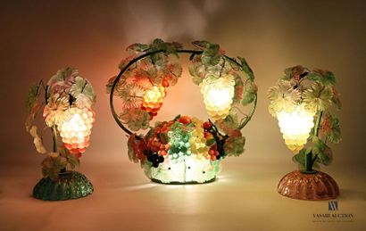 null CESARE TOSO
Set of Murano glass luminaires consisting of a large fruit basket...